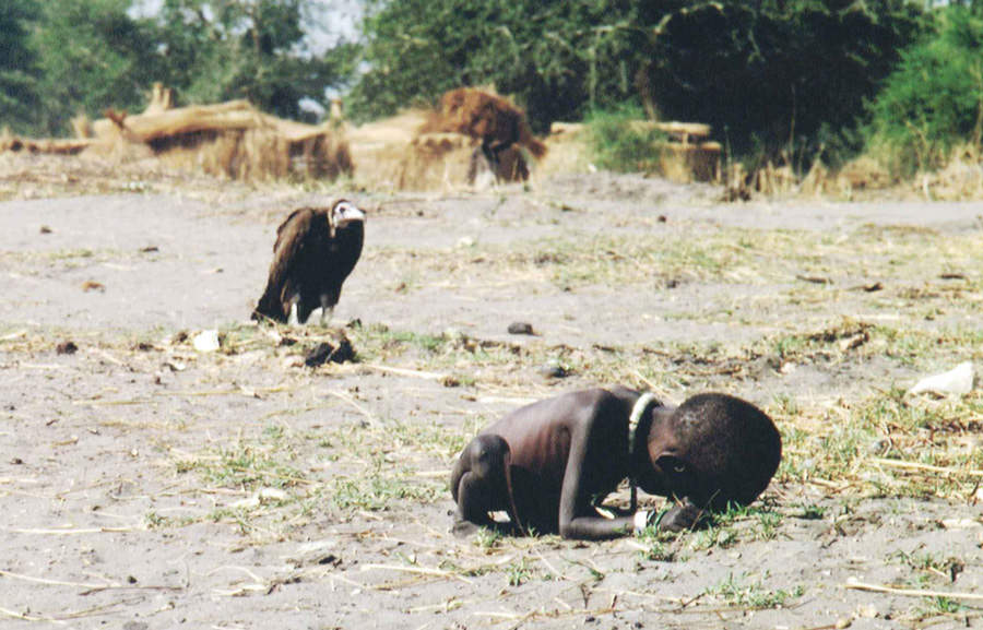 Iconic photo: Starving Child and Vulture, Kevin Carter (1993)